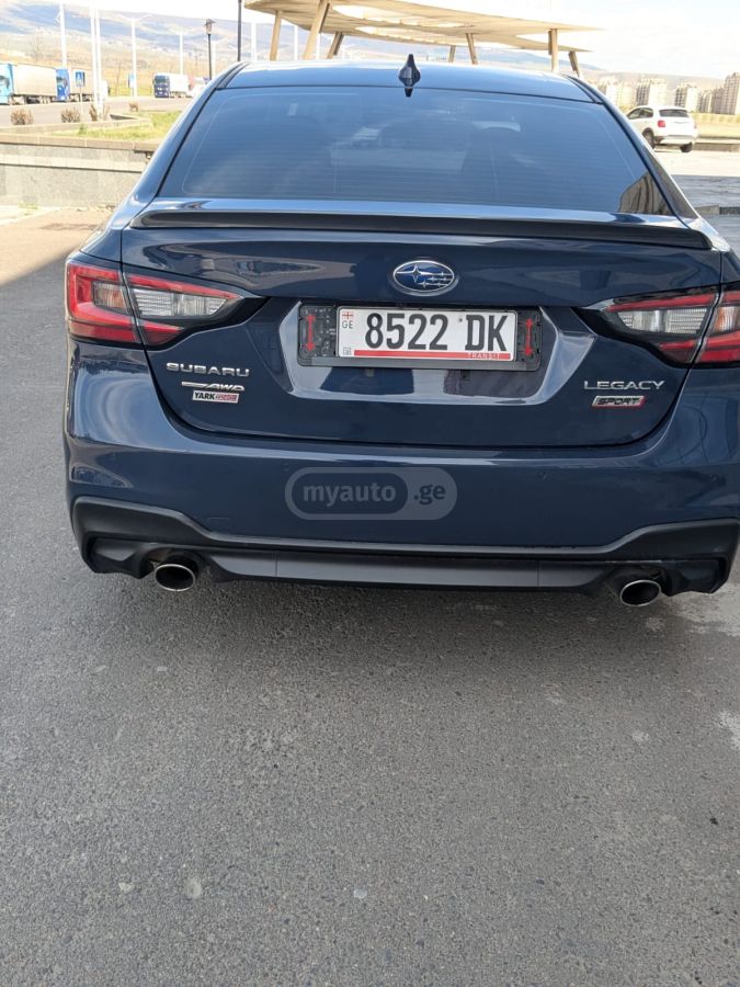 Subaru Legacy - фото 2
