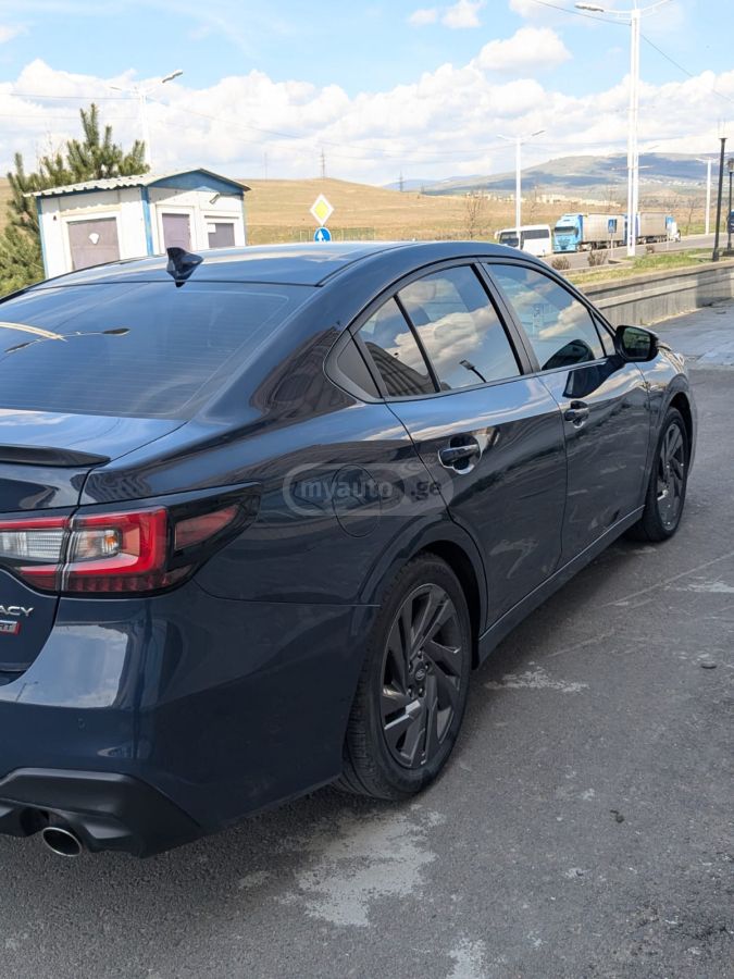 Subaru Legacy - фото 3