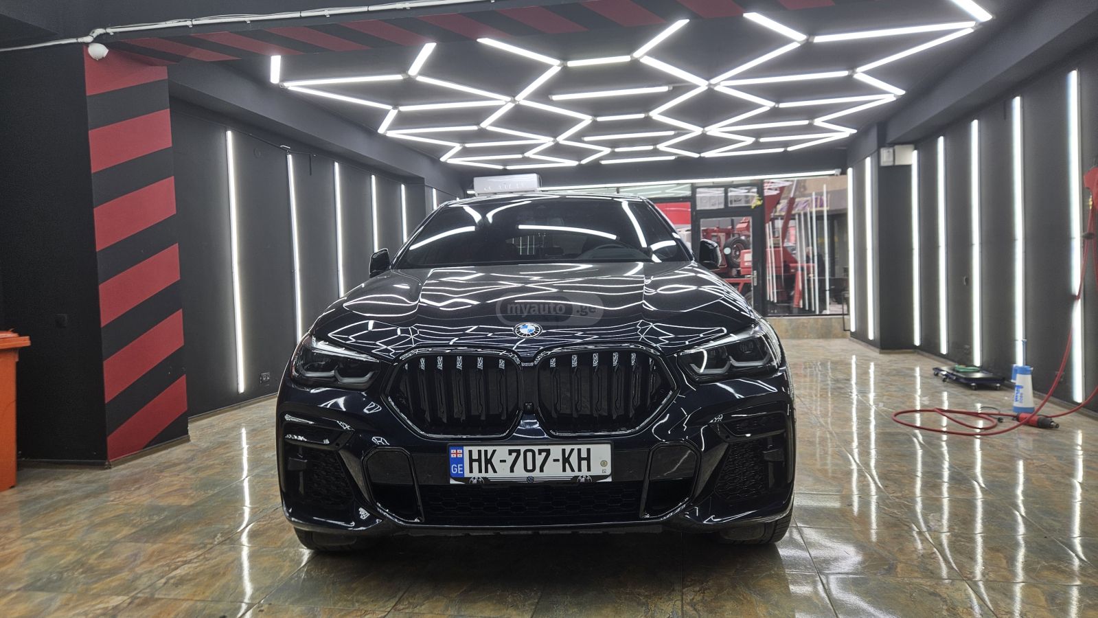 BMW X6 2023 — фото 2 купить в Москве