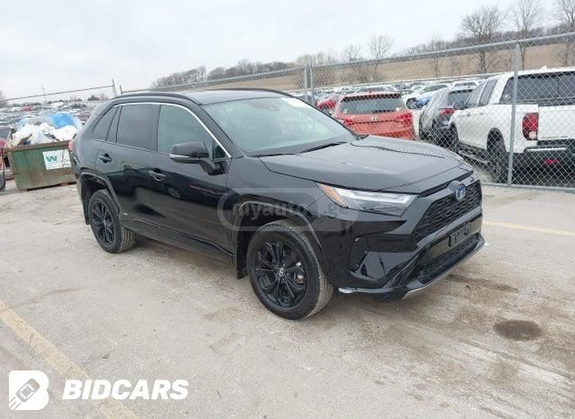 Toyota RAV 4 - фото 1