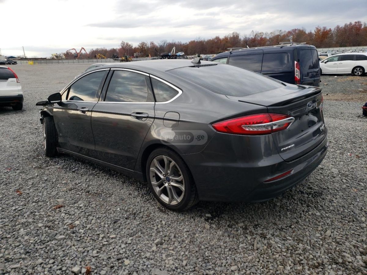 Ford Fusion - фото 2