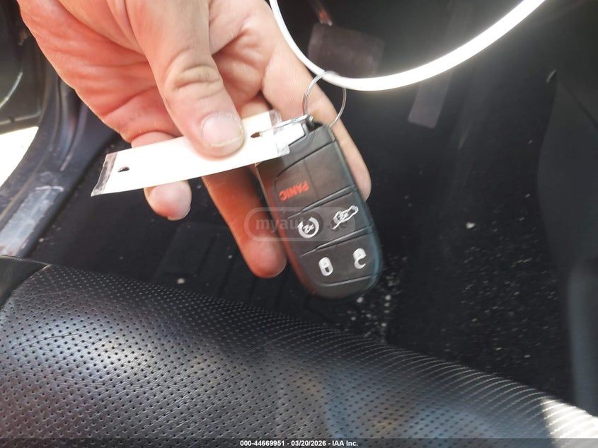 Jeep Grand Cherokee - фото 10