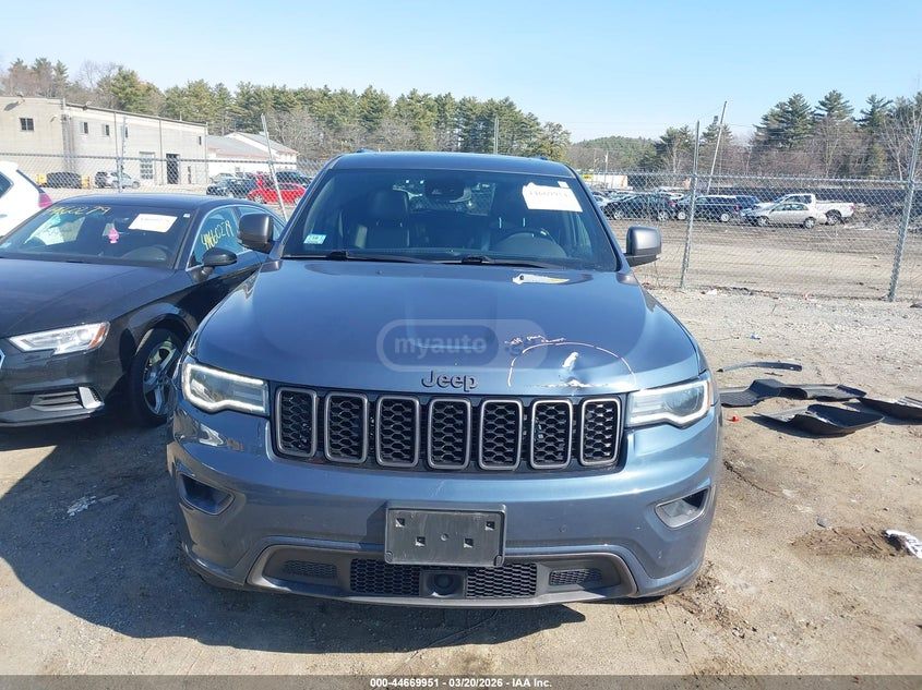 Jeep Grand Cherokee - фото 11