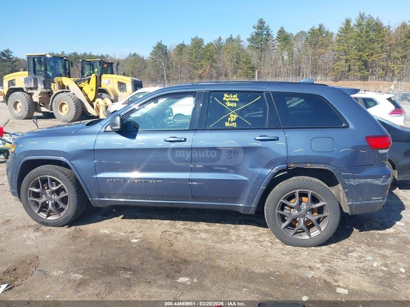 Jeep Grand Cherokee - фото 13