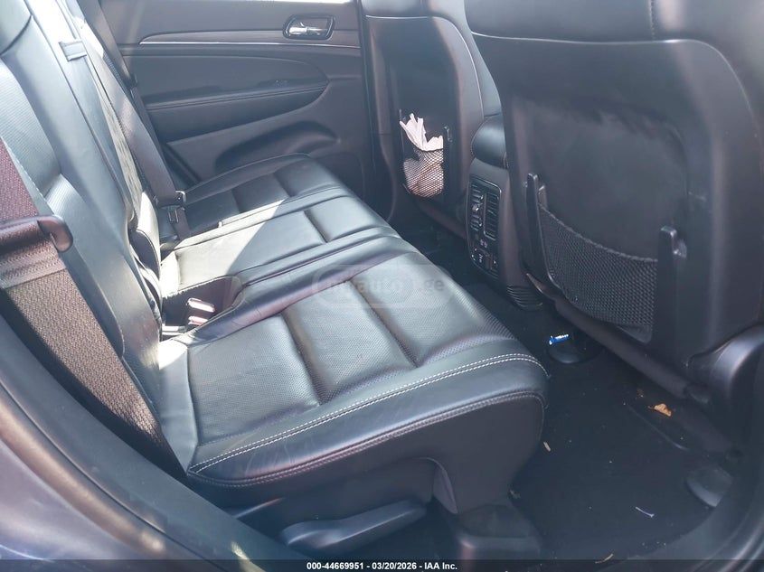 Jeep Grand Cherokee - фото 8