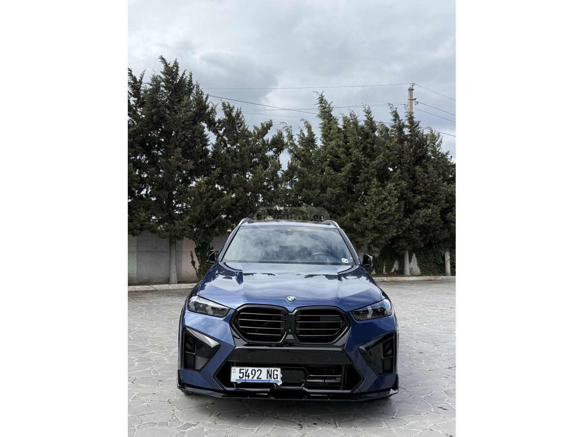 BMW X5 - фото 1