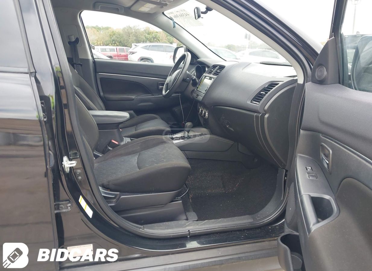 Mitsubishi Outlander Sport - фото 9