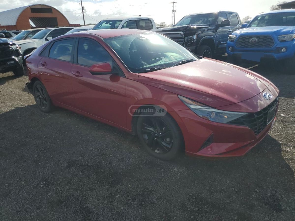 Hyundai Elantra - фото 4