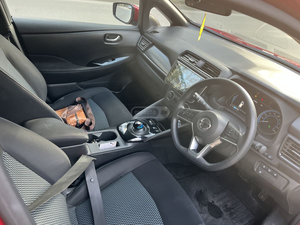 Nissan Leaf - фото 5