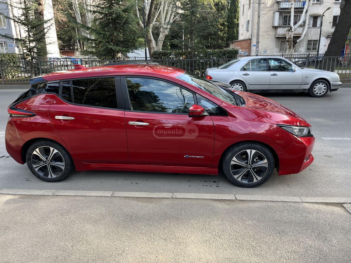 Nissan Leaf - фото 6