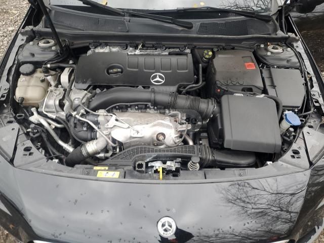 Mercedes-Benz Base CLA 250 Coupe 4dr Front-W — миниатюра 11