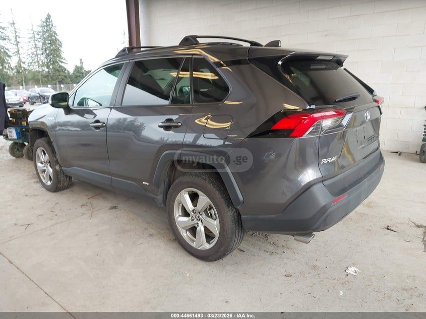 Toyota RAV 4 - фото 3