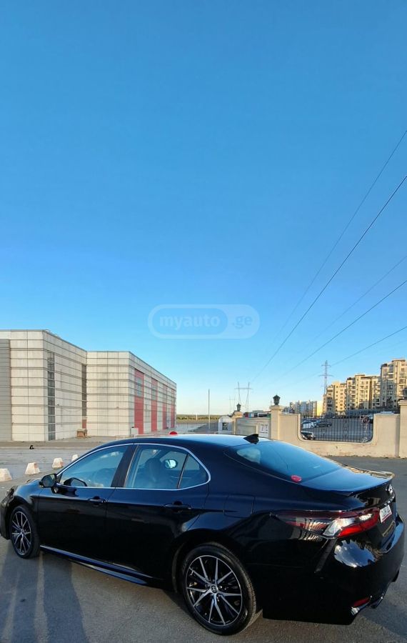 Toyota Camry - фото 5