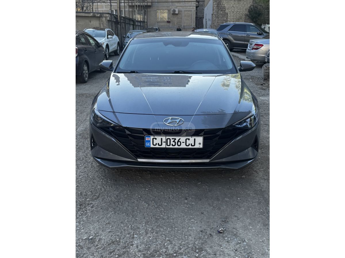 Hyundai Elantra - фото 4