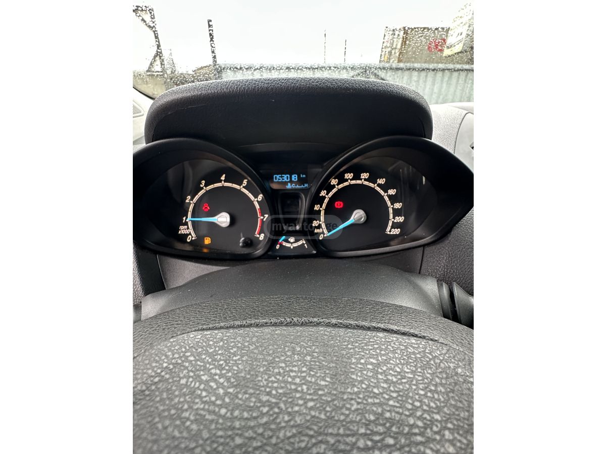 Ford Fusion - фото 9