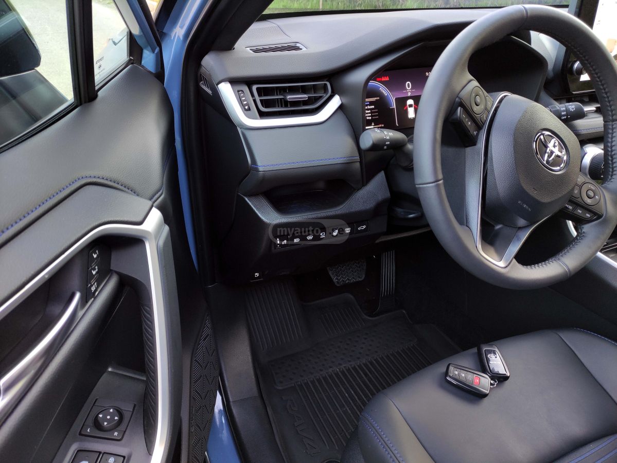 Toyota Rav 4 - фото 11