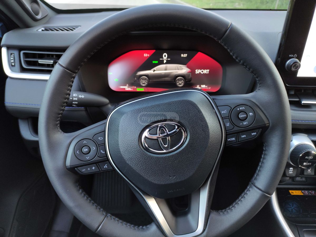 Toyota Rav 4 - фото 13