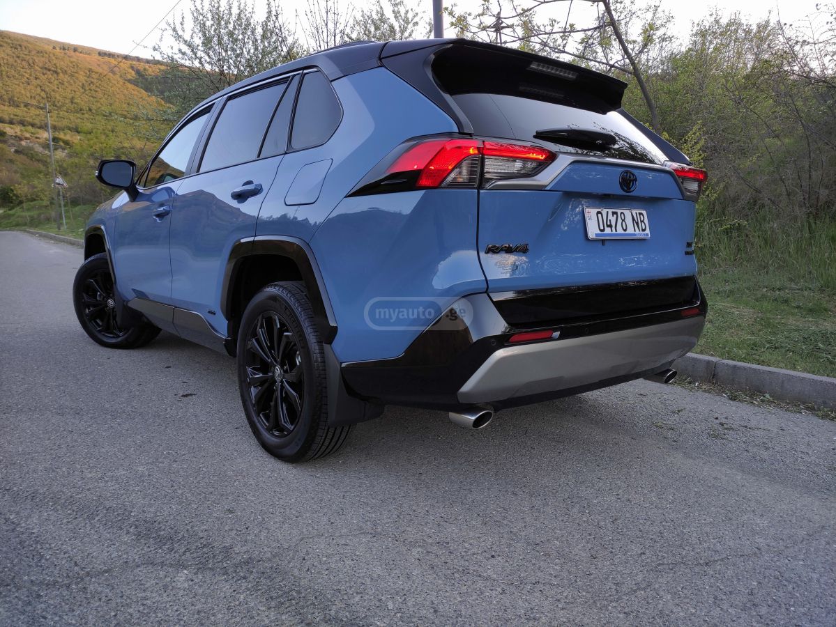 Toyota Rav 4 - фото 3