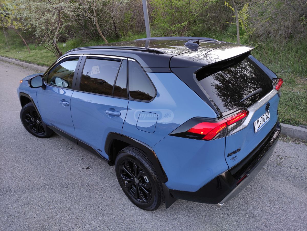 Toyota Rav 4 - фото 5