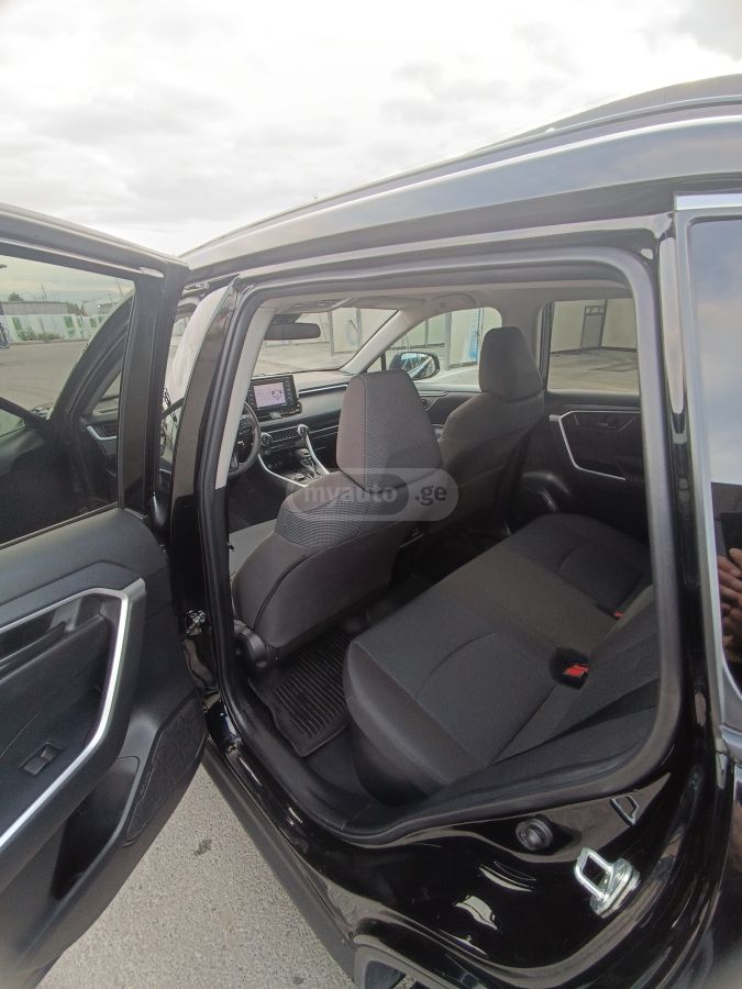 Toyota RAV 4 - фото 3