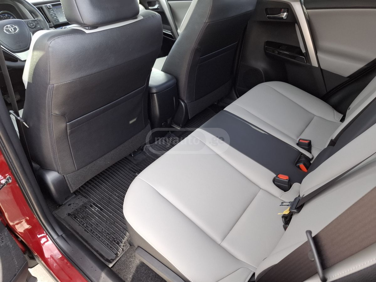 Toyota RAV 4 - фото 12