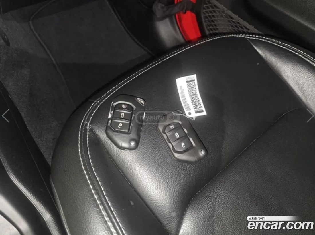 Jeep Wrangler - фото 10