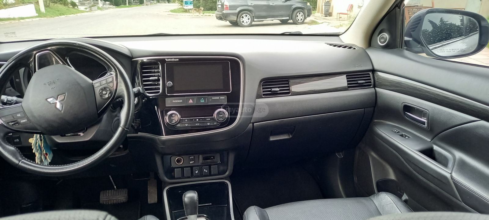 Mitsubishi Outlander - фото 4