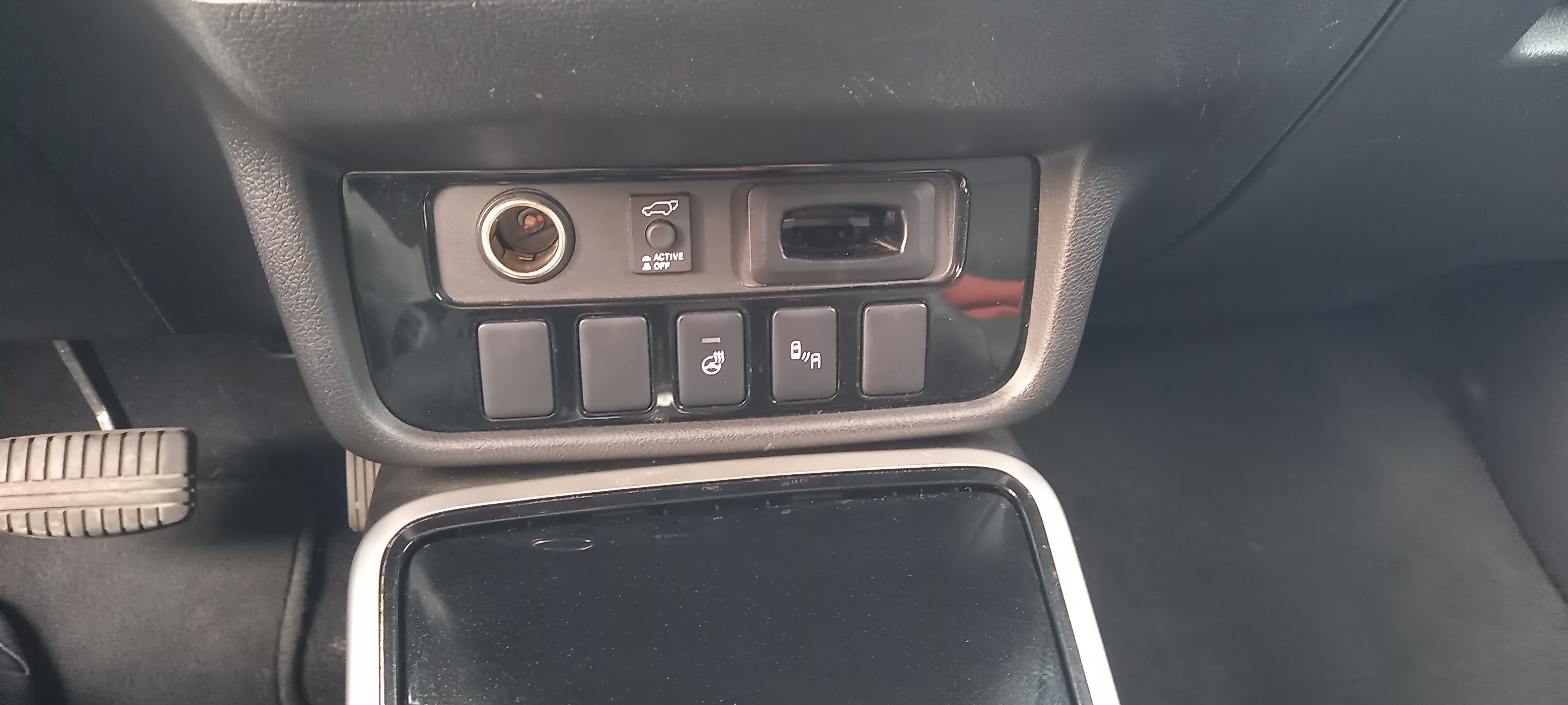 Mitsubishi Outlander - фото 7