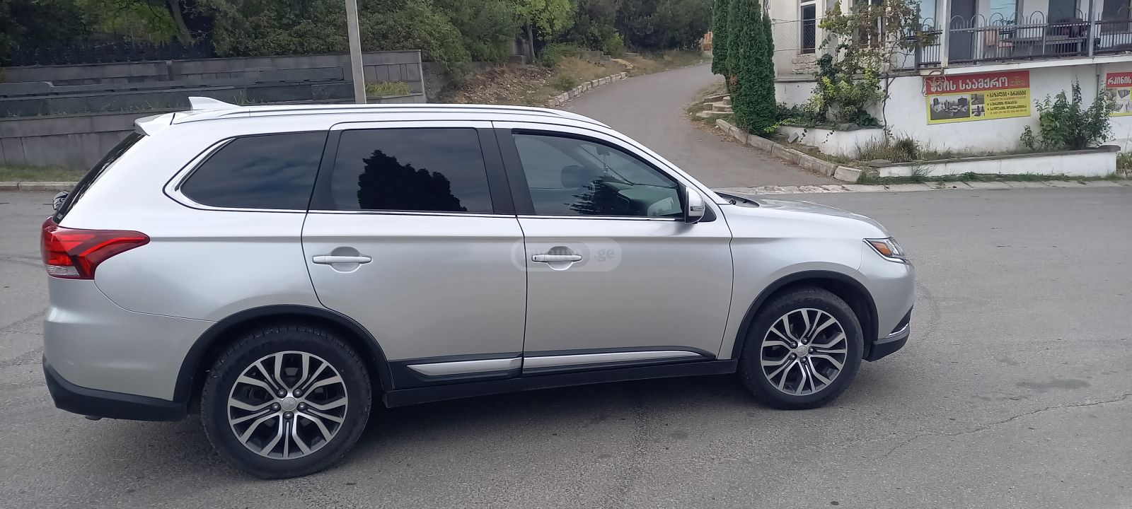 Mitsubishi Outlander - фото 9