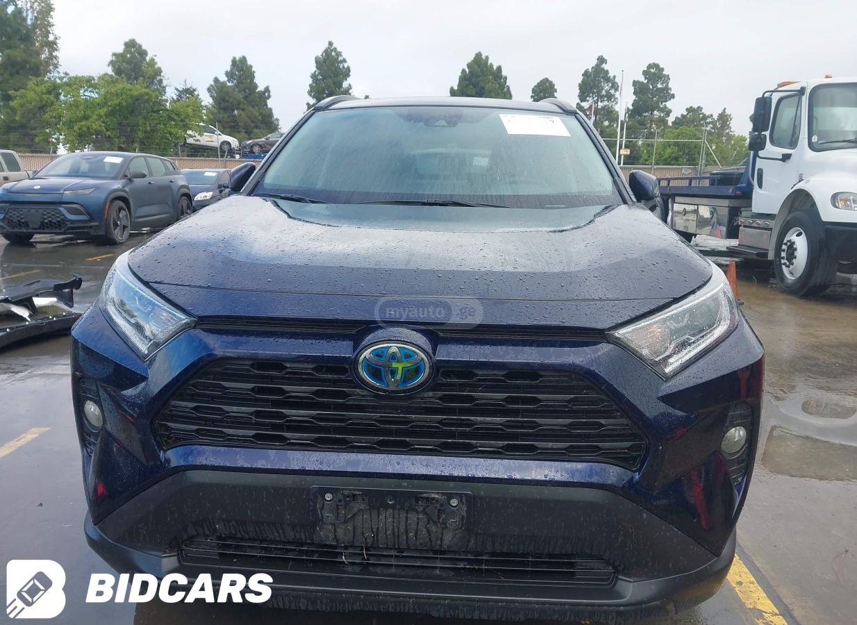 Toyota Rav 4 - фото 2