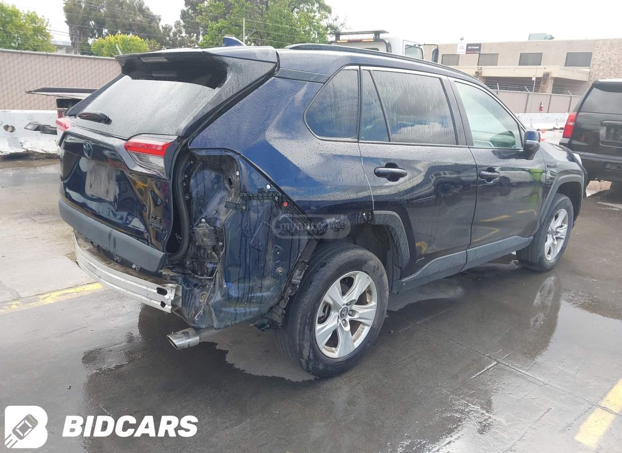 Toyota Rav 4 - фото 5