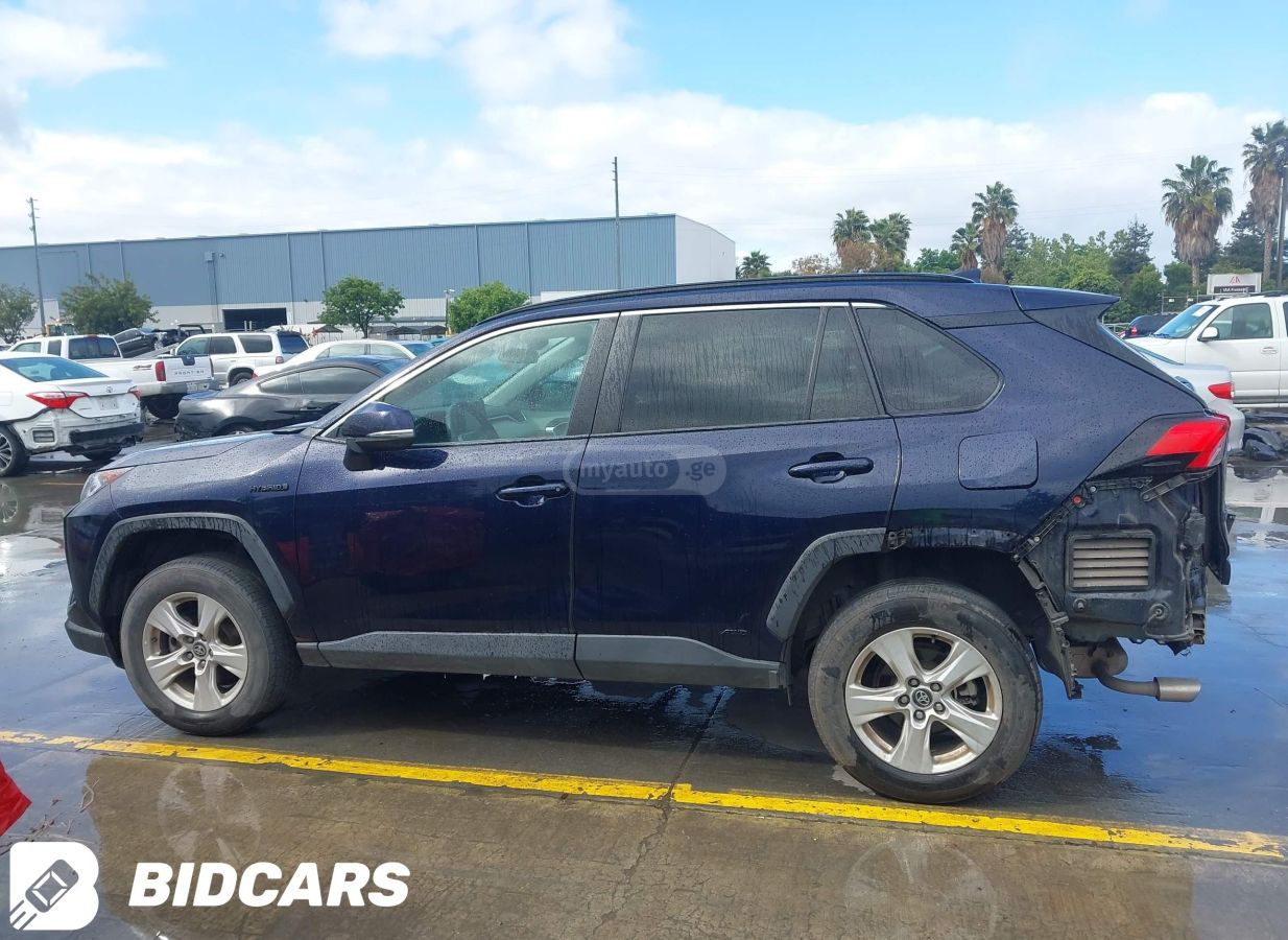 Toyota Rav 4 - фото 6