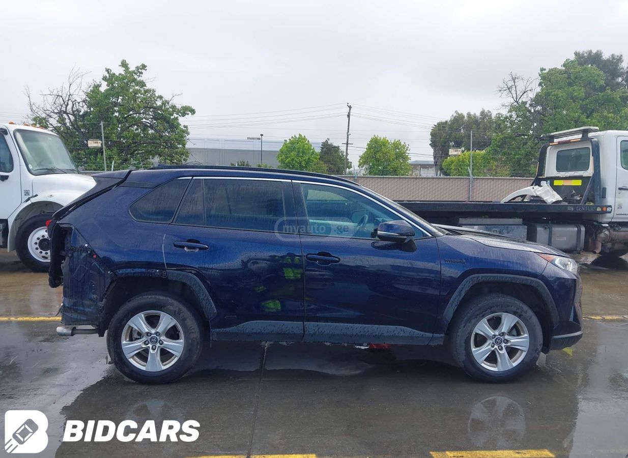 Toyota Rav 4 - фото 7