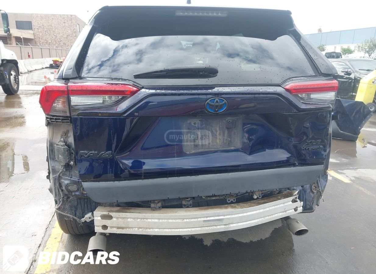 Toyota Rav 4 - фото 8