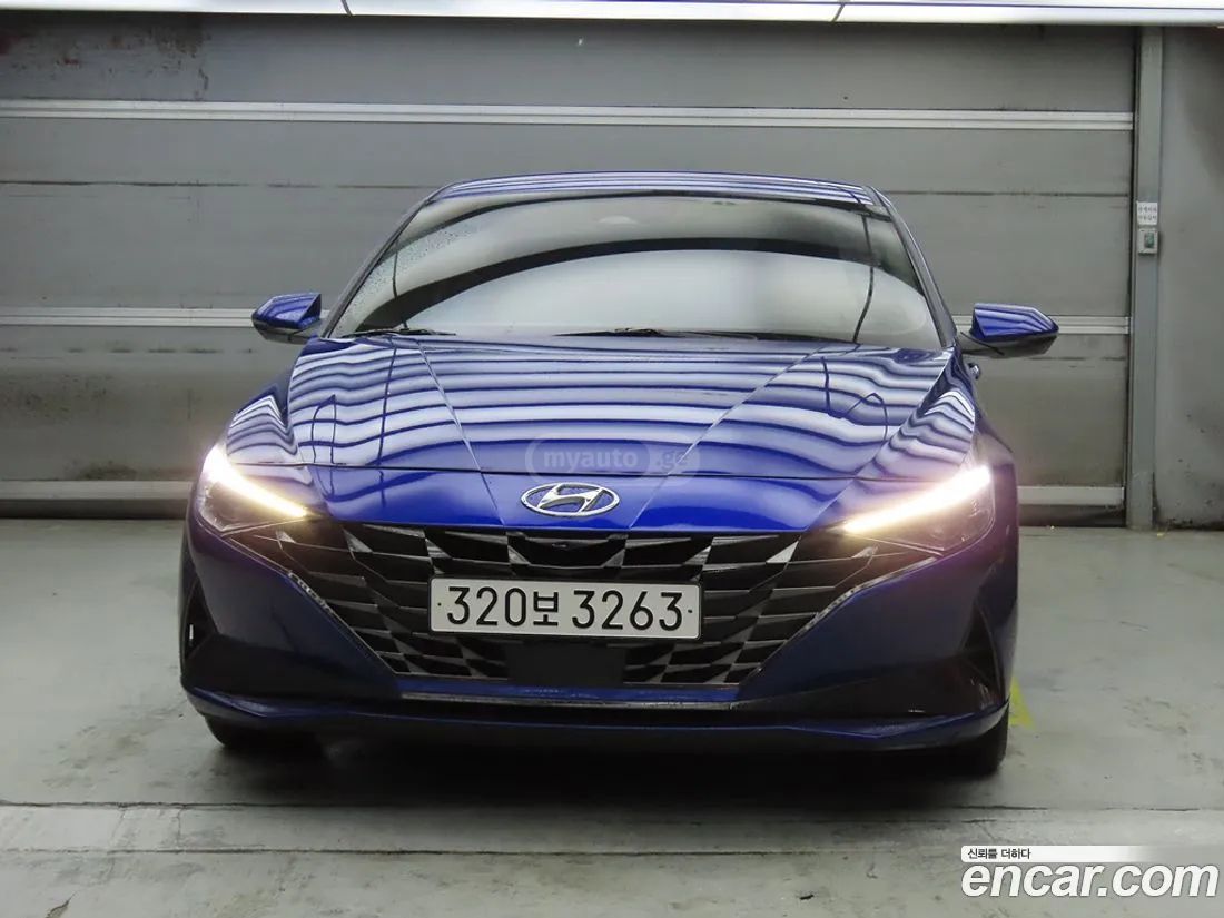 Hyundai Elantra - фото 2