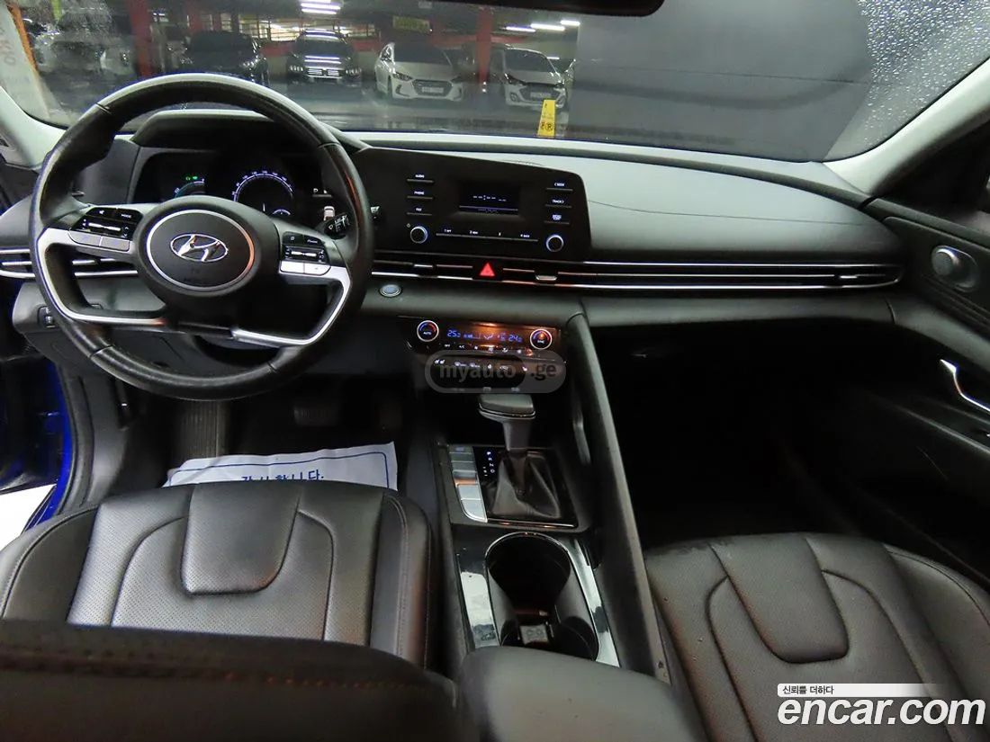 Hyundai Elantra - фото 7