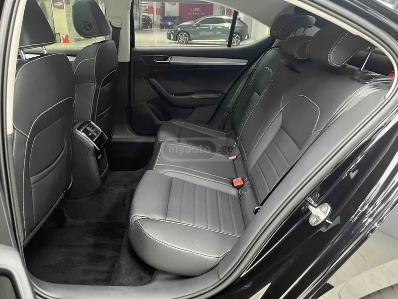 Skoda Superb 2024 — миниатюра 12