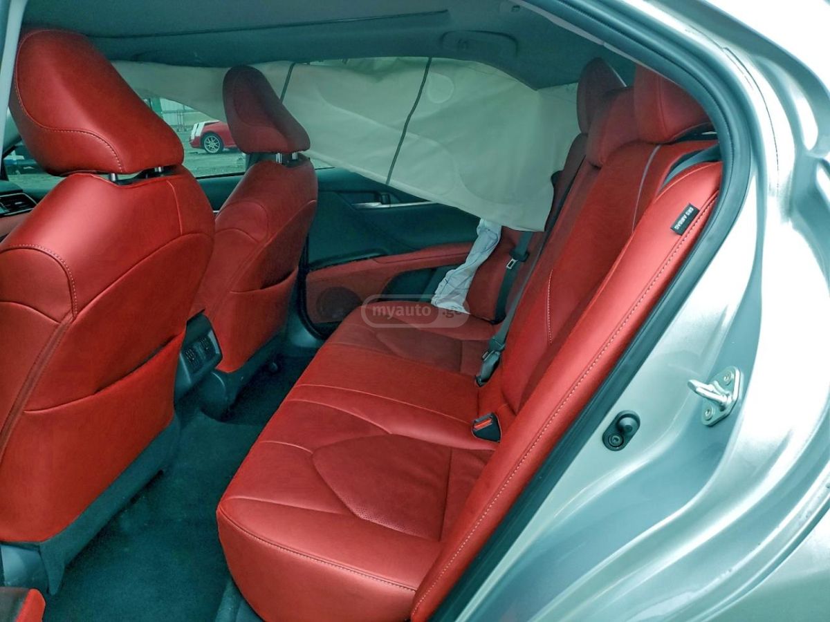 Toyota Camry - фото 9