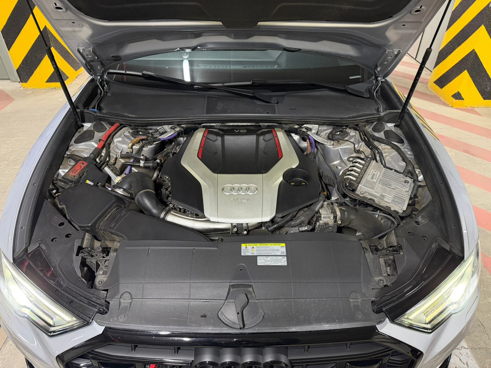 Audi S6 - фото 10