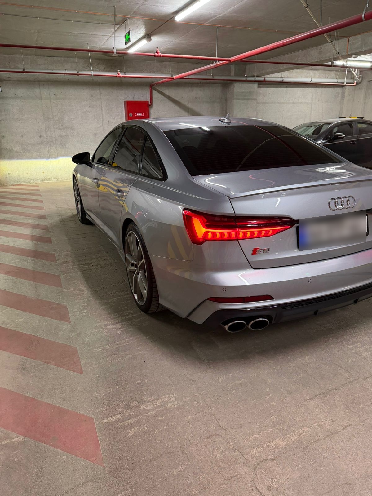 Audi S6 - фото 5