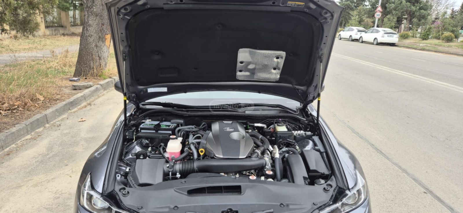 Lexus IS 300 - фото 10