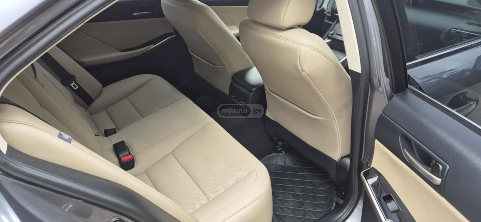 Lexus IS 300 - фото 12