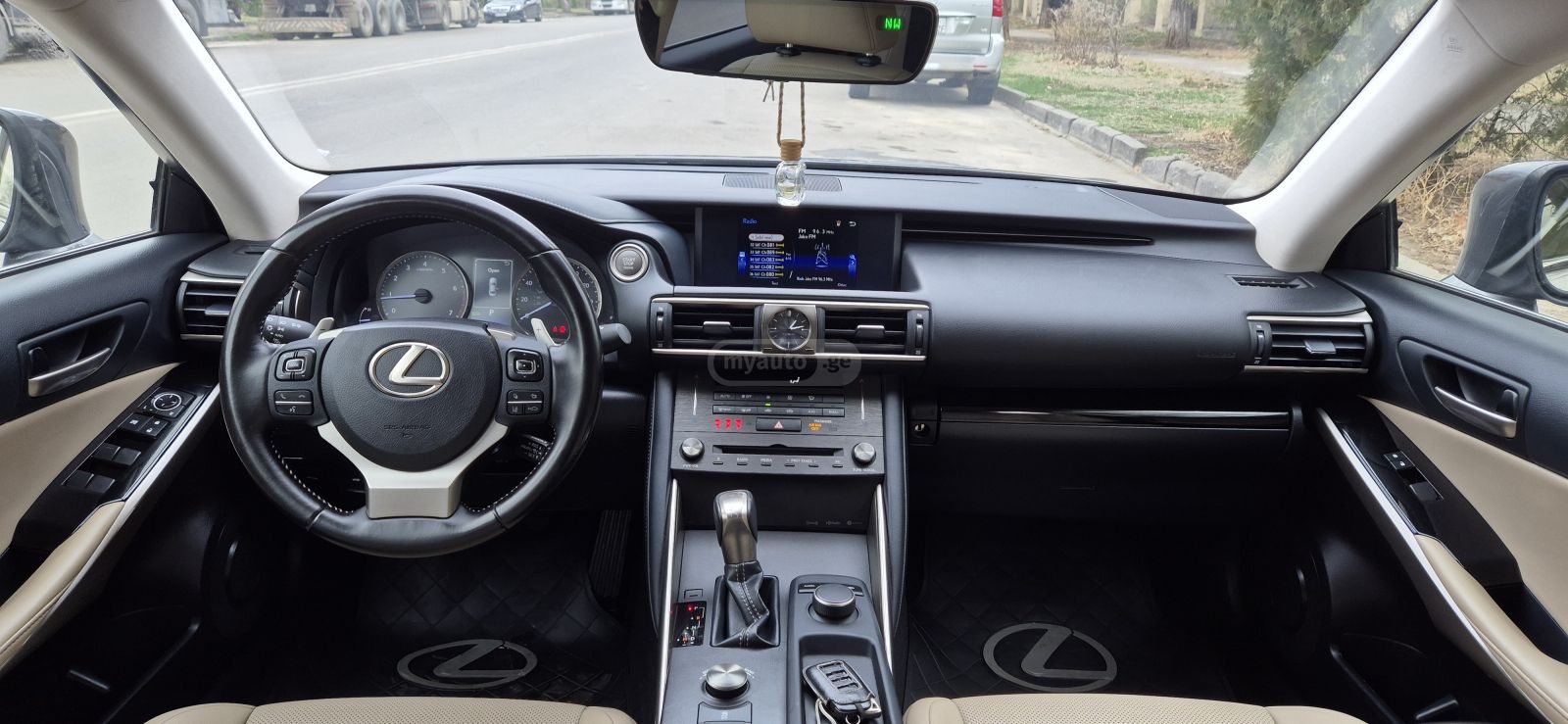 Lexus IS 300 - фото 15