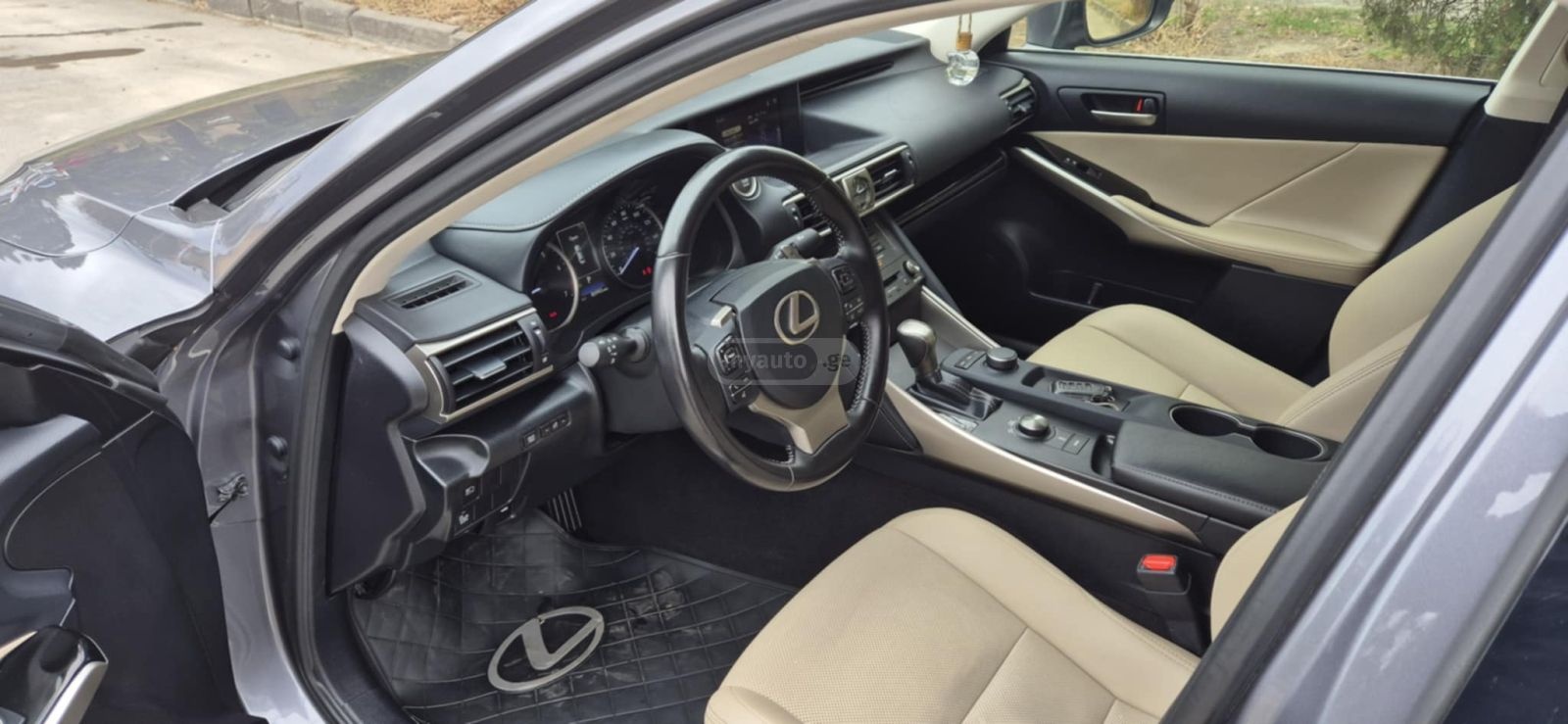 Lexus IS 300 - фото 6