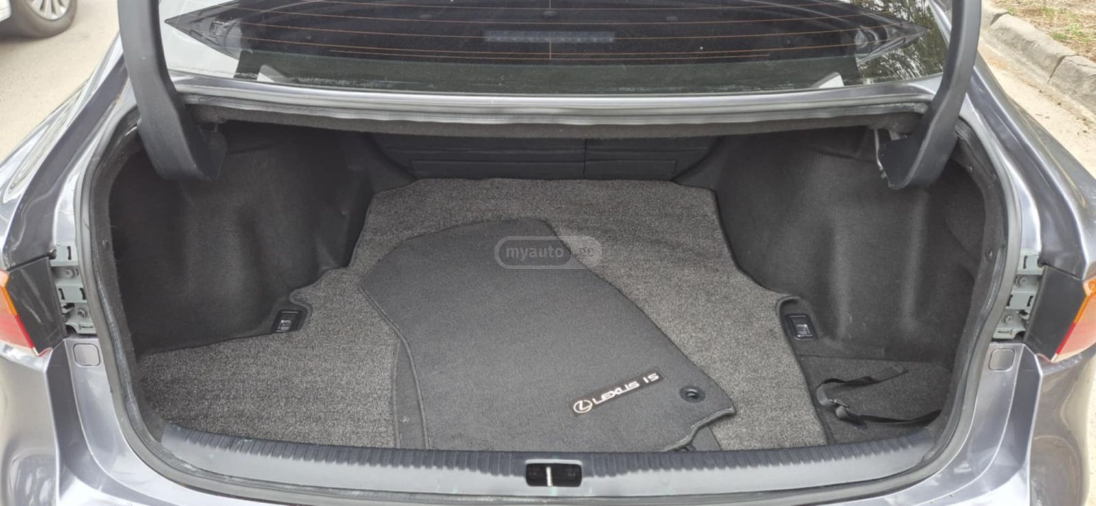 Lexus IS 300 - фото 7