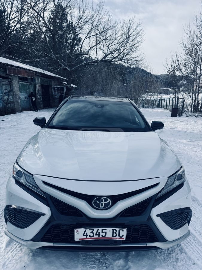 Toyota Camry - фото 4