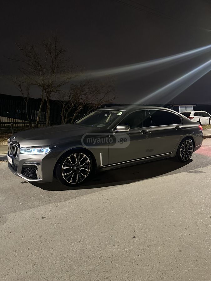 BMW 740 - фото 10