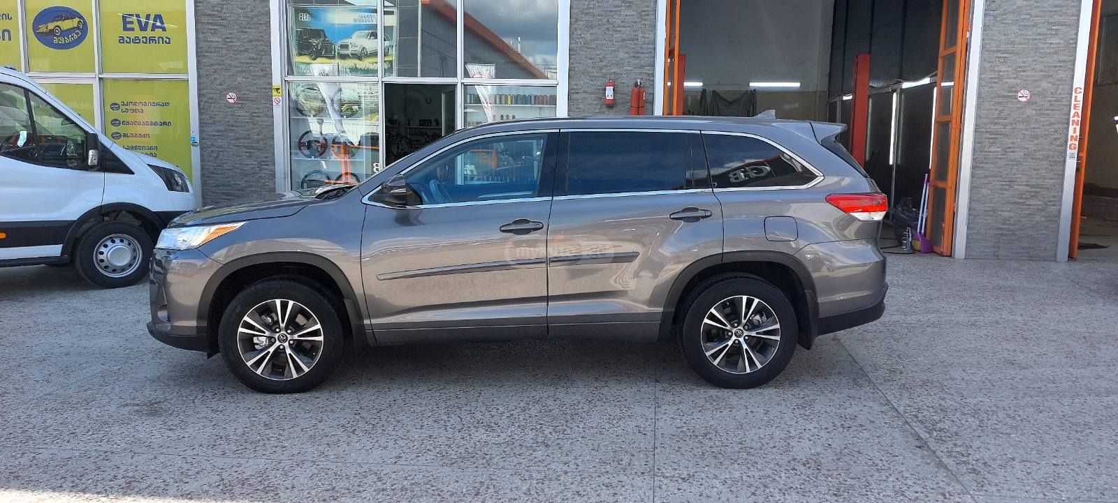 Toyota Highlander - фото 3