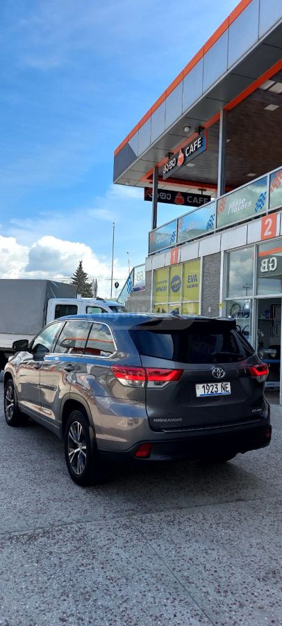 Toyota Highlander - фото 4