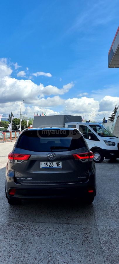 Toyota Highlander - фото 6